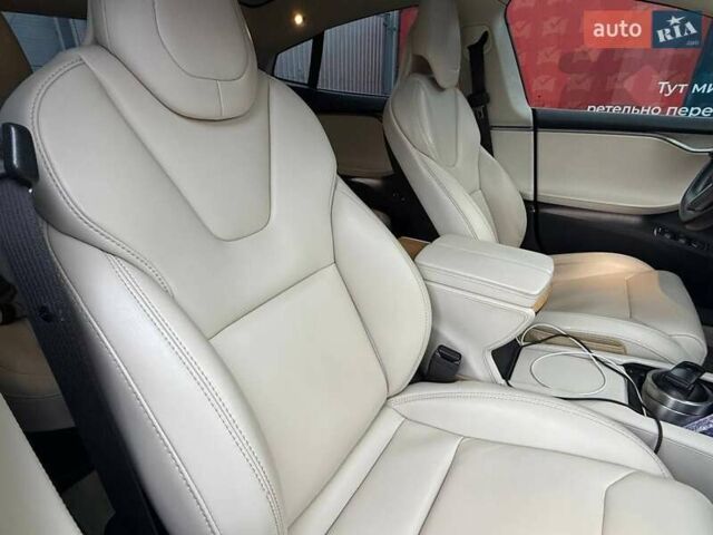 Чорний Тесла Модель С, об'ємом двигуна 0 л та пробігом 101 тис. км за 25499 $, фото 42 на Automoto.ua