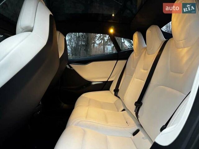 Черный Тесла Модель С, объемом двигателя 0 л и пробегом 64 тыс. км за 21490 $, фото 17 на Automoto.ua