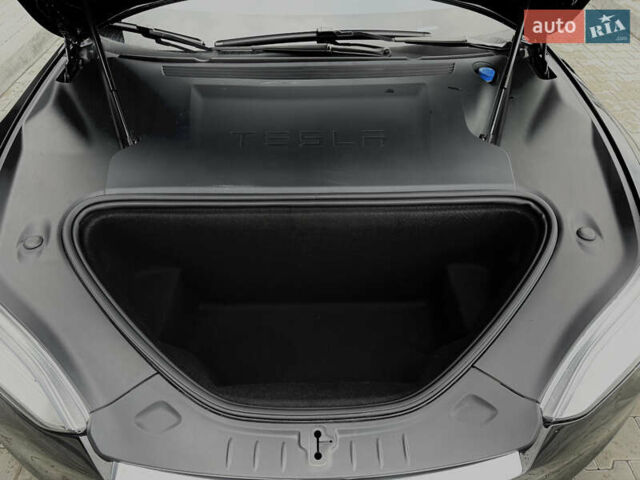 Черный Тесла Модель С, объемом двигателя 0 л и пробегом 98 тыс. км за 24900 $, фото 44 на Automoto.ua