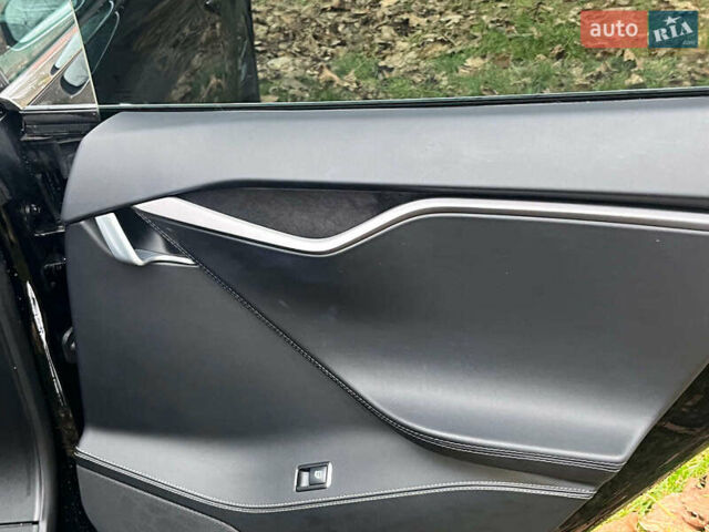 Черный Тесла Модель С, объемом двигателя 0 л и пробегом 148 тыс. км за 28990 $, фото 27 на Automoto.ua