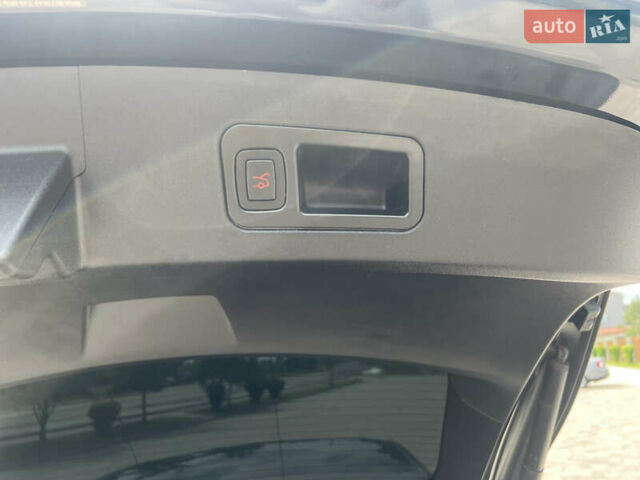 Черный Тесла Модель С, объемом двигателя 0 л и пробегом 82 тыс. км за 29990 $, фото 39 на Automoto.ua