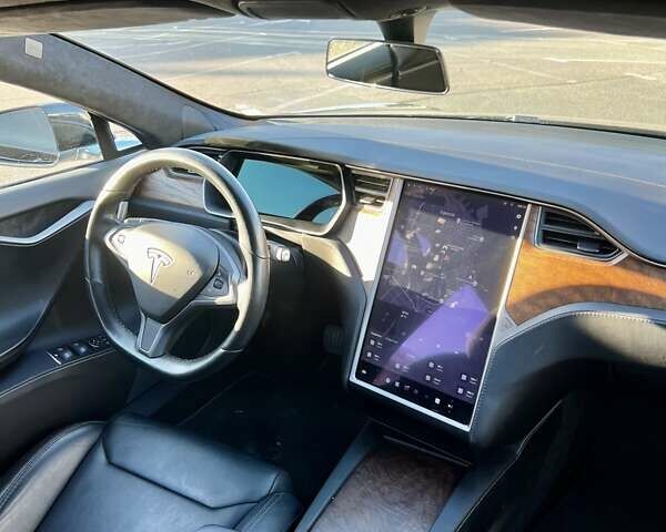 Черный Тесла Модель С, объемом двигателя 0 л и пробегом 118 тыс. км за 25700 $, фото 10 на Automoto.ua