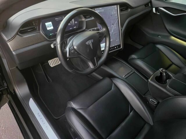 Черный Тесла Модель С, объемом двигателя 0 л и пробегом 44 тыс. км за 13200 $, фото 9 на Automoto.ua