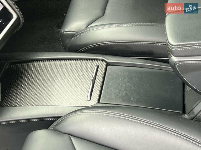 Черный Тесла Модель С, объемом двигателя 0 л и пробегом 82 тыс. км за 29990 $, фото 43 на Automoto.ua