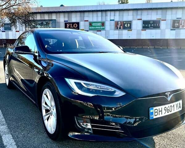 Черный Тесла Модель С, объемом двигателя 0 л и пробегом 118 тыс. км за 25700 $, фото 1 на Automoto.ua