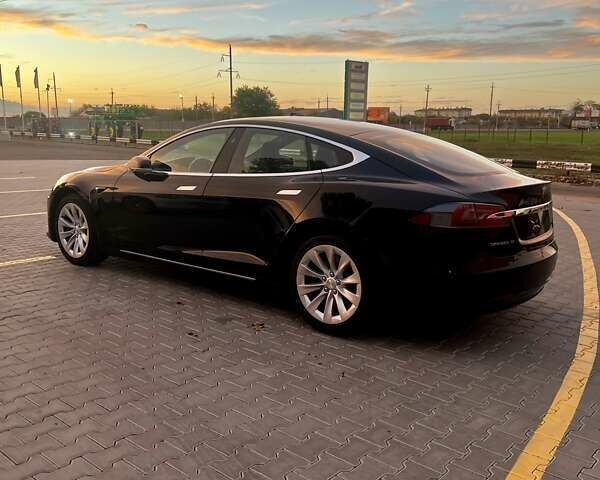 Черный Тесла Модель С, объемом двигателя 0 л и пробегом 118 тыс. км за 25700 $, фото 2 на Automoto.ua