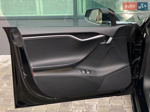 Черный Тесла Модель С, объемом двигателя 0 л и пробегом 71 тыс. км за 26790 $, фото 17 на Automoto.ua