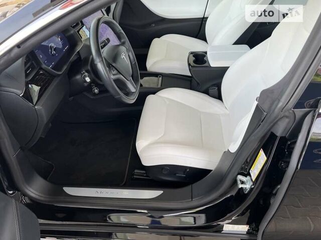 Черный Тесла Модель С, объемом двигателя 0 л и пробегом 65 тыс. км за 39999 $, фото 14 на Automoto.ua