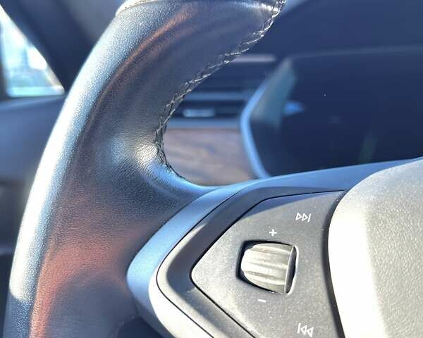 Черный Тесла Модель С, объемом двигателя 0 л и пробегом 118 тыс. км за 25700 $, фото 16 на Automoto.ua