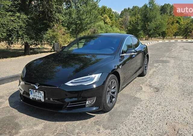 Чорний Тесла Модель С, об'ємом двигуна 0 л та пробігом 210 тис. км за 28000 $, фото 2 на Automoto.ua