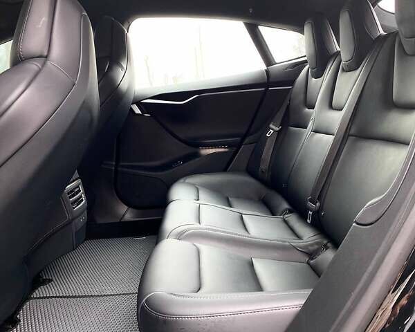 Черный Тесла Модель С, объемом двигателя 0 л и пробегом 71 тыс. км за 26790 $, фото 54 на Automoto.ua