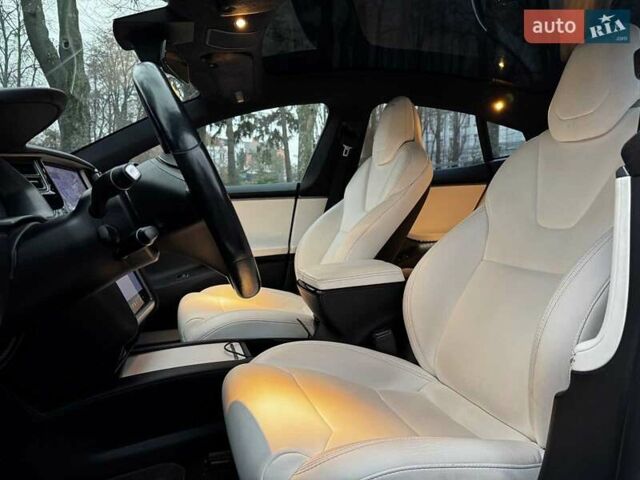 Черный Тесла Модель С, объемом двигателя 0 л и пробегом 64 тыс. км за 21490 $, фото 16 на Automoto.ua