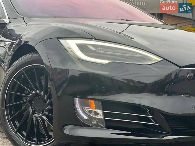 Черный Тесла Модель С, объемом двигателя 0 л и пробегом 67 тыс. км за 34900 $, фото 4 на Automoto.ua