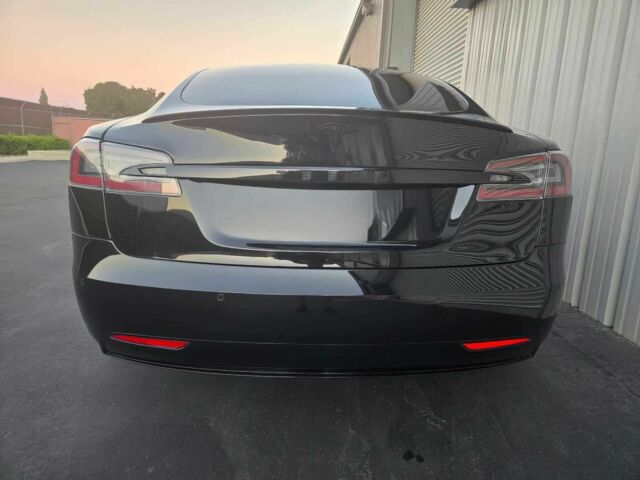 Черный Тесла Модель С, объемом двигателя 0 л и пробегом 44 тыс. км за 13200 $, фото 5 на Automoto.ua