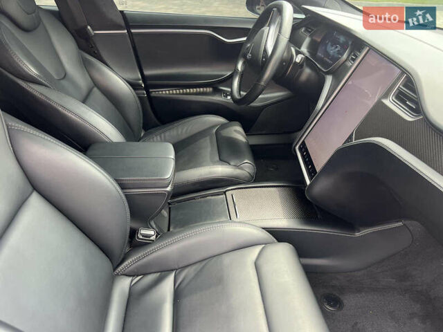 Черный Тесла Модель С, объемом двигателя 0 л и пробегом 82 тыс. км за 29990 $, фото 31 на Automoto.ua