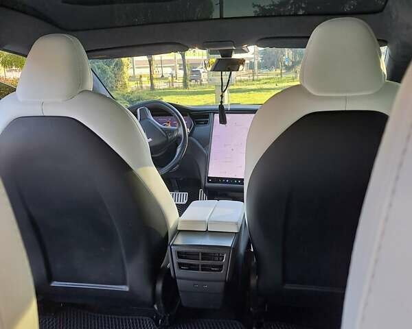 Чорний Тесла Модель С, об'ємом двигуна 0 л та пробігом 95 тис. км за 32500 $, фото 13 на Automoto.ua