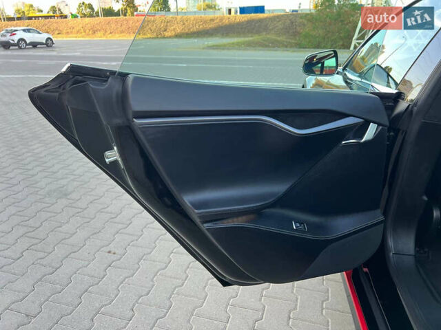 Черный Тесла Модель С, объемом двигателя 0 л и пробегом 121 тыс. км за 29500 $, фото 22 на Automoto.ua