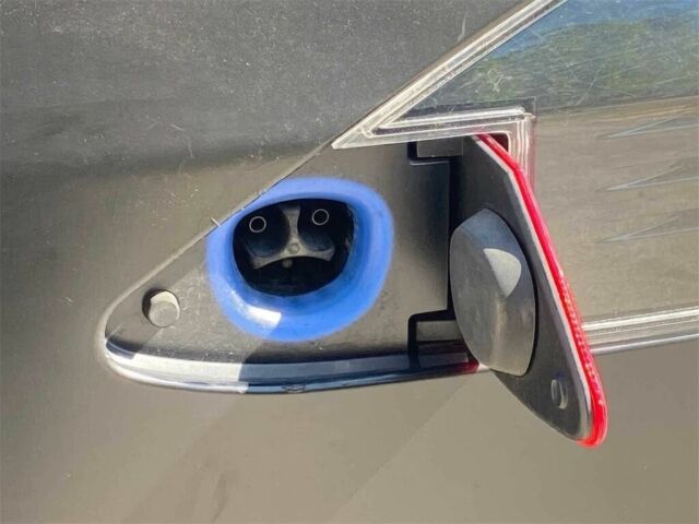 Черный Тесла Модель С, объемом двигателя 0 л и пробегом 38 тыс. км за 22600 $, фото 15 на Automoto.ua