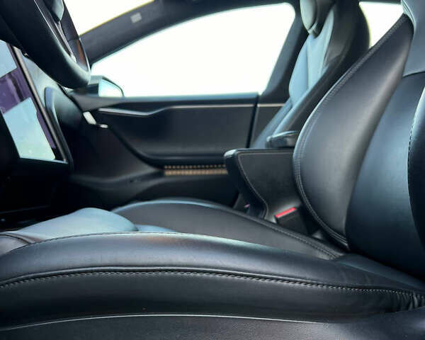 Черный Тесла Модель С, объемом двигателя 0 л и пробегом 121 тыс. км за 29500 $, фото 17 на Automoto.ua