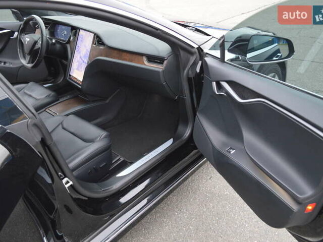 Черный Тесла Модель С, объемом двигателя 0 л и пробегом 110 тыс. км за 32999 $, фото 28 на Automoto.ua