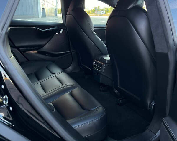 Черный Тесла Модель С, объемом двигателя 0 л и пробегом 121 тыс. км за 29500 $, фото 13 на Automoto.ua