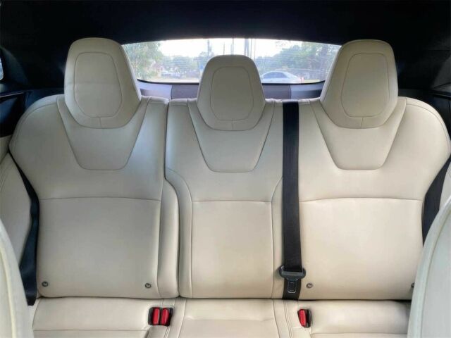 Черный Тесла Модель С, объемом двигателя 0 л и пробегом 38 тыс. км за 22600 $, фото 12 на Automoto.ua