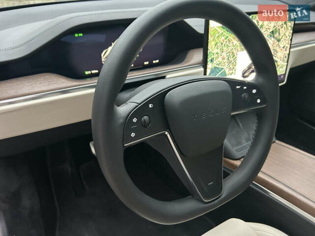 Черный Тесла Модель С, объемом двигателя 0 л и пробегом 77 тыс. км за 31500 $, фото 1 на Automoto.ua