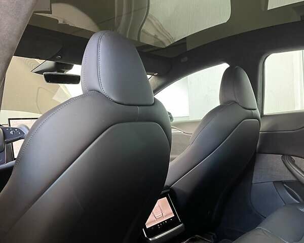 Черный Тесла Модель С, объемом двигателя 0 л и пробегом 35 тыс. км за 85000 $, фото 10 на Automoto.ua
