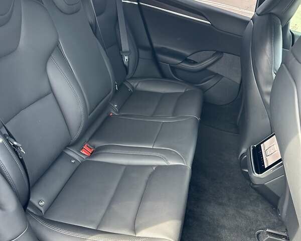 Черный Тесла Модель С, объемом двигателя 0 л и пробегом 117 тыс. км за 35000 $, фото 6 на Automoto.ua