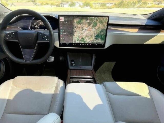 Черный Тесла Модель С, объемом двигателя 0 л и пробегом 16 тыс. км за 18500 $, фото 5 на Automoto.ua