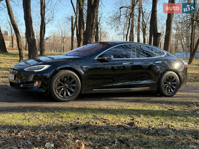 Черный Тесла Модель С, объемом двигателя 0 л и пробегом 45 тыс. км за 34900 $, фото 12 на Automoto.ua