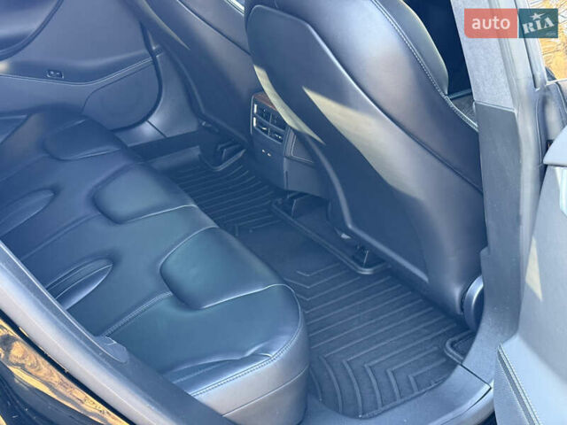 Черный Тесла Модель С, объемом двигателя 0 л и пробегом 45 тыс. км за 34900 $, фото 21 на Automoto.ua