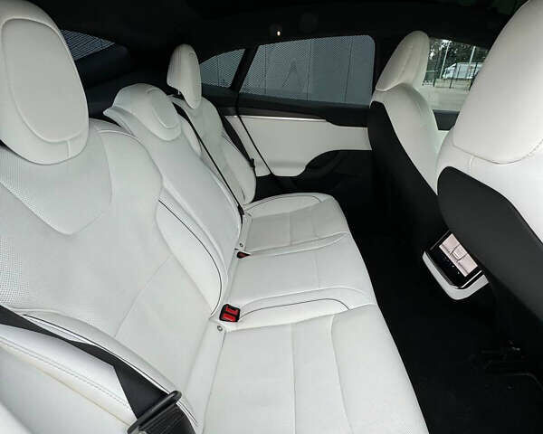 Чорний Тесла Модель С, об'ємом двигуна 0 л та пробігом 14 тис. км за 46500 $, фото 19 на Automoto.ua