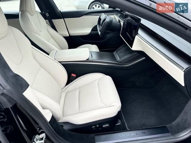 Черный Тесла Модель С, объемом двигателя 0 л и пробегом 42 тыс. км за 65555 $, фото 21 на Automoto.ua