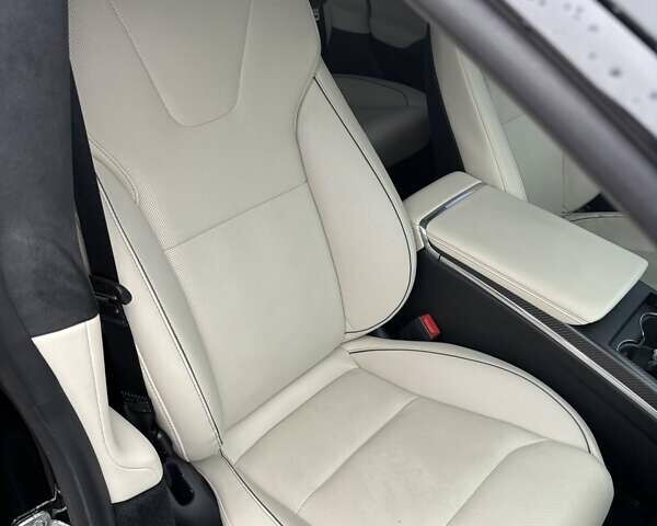 Черный Тесла Модель С, объемом двигателя 0 л и пробегом 118 тыс. км за 36500 $, фото 24 на Automoto.ua