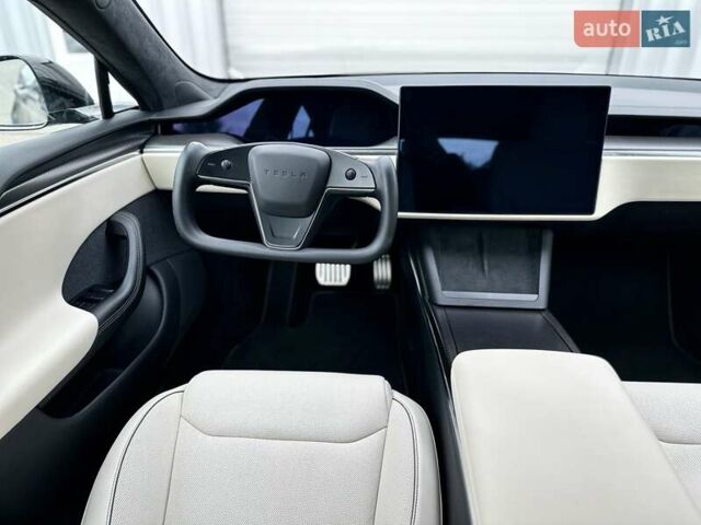 Черный Тесла Модель С, объемом двигателя 0 л и пробегом 42 тыс. км за 65555 $, фото 16 на Automoto.ua