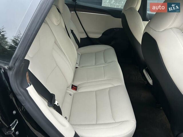 Черный Тесла Модель С, объемом двигателя 0 л и пробегом 77 тыс. км за 31500 $, фото 19 на Automoto.ua