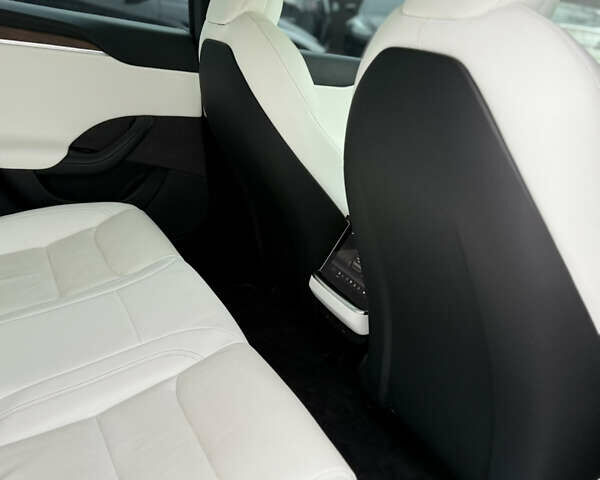 Черный Тесла Модель С, объемом двигателя 0 л и пробегом 91 тыс. км за 34500 $, фото 21 на Automoto.ua