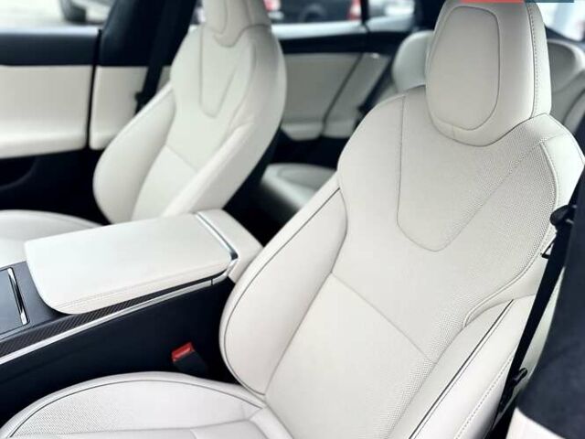 Чорний Тесла Модель С, об'ємом двигуна 0 л та пробігом 42 тис. км за 59900 $, фото 13 на Automoto.ua