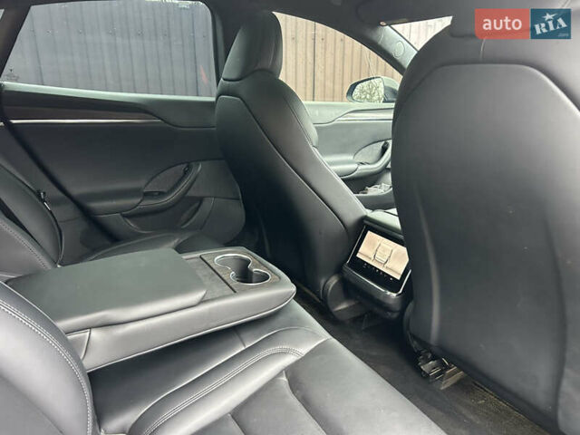 Черный Тесла Модель С, объемом двигателя 0 л и пробегом 63 тыс. км за 39500 $, фото 12 на Automoto.ua