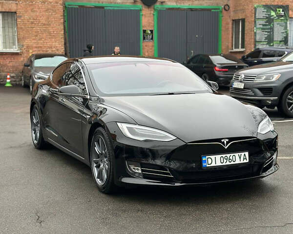 Чорний Тесла Модель С, об'ємом двигуна 0 л та пробігом 106 тис. км за 26900 $, фото 2 на Automoto.ua