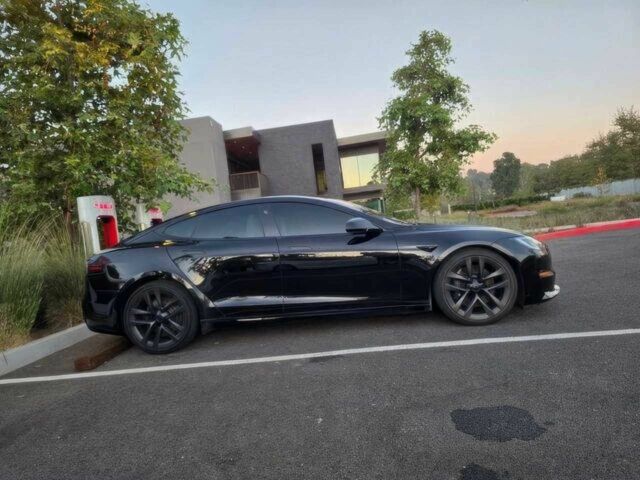 Черный Тесла Модель С, объемом двигателя 0 л и пробегом 18 тыс. км за 23900 $, фото 4 на Automoto.ua