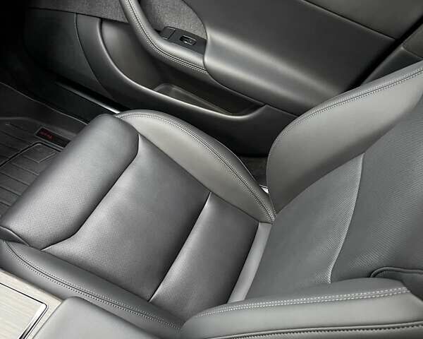 Черный Тесла Модель С, объемом двигателя 0 л и пробегом 45 тыс. км за 41500 $, фото 31 на Automoto.ua