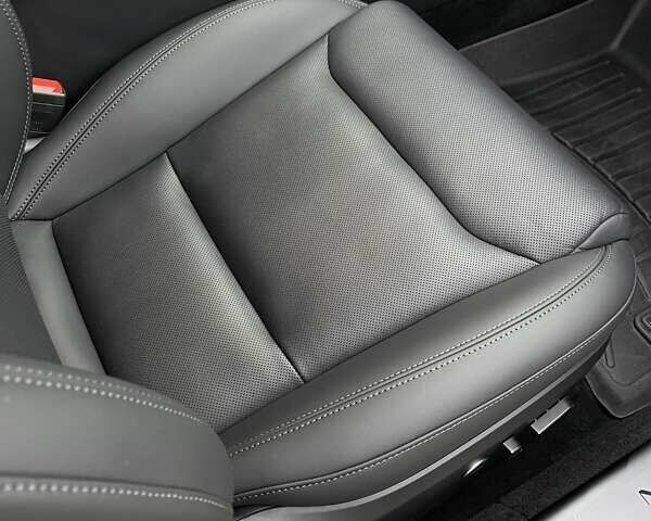 Черный Тесла Модель С, объемом двигателя 0 л и пробегом 45 тыс. км за 41500 $, фото 38 на Automoto.ua