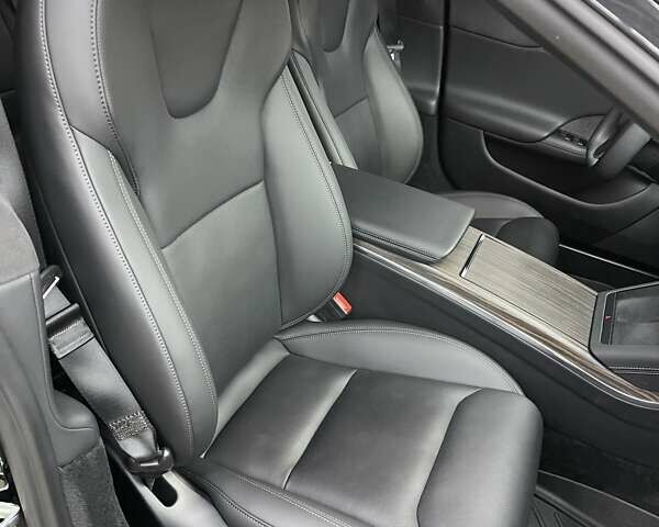 Черный Тесла Модель С, объемом двигателя 0 л и пробегом 45 тыс. км за 41500 $, фото 35 на Automoto.ua