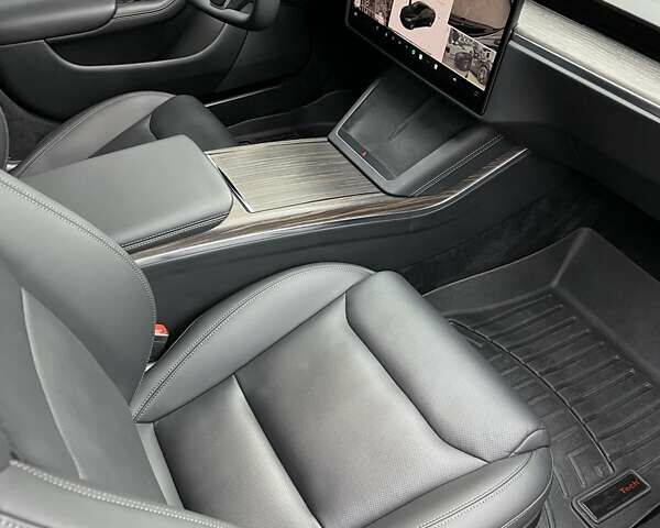 Черный Тесла Модель С, объемом двигателя 0 л и пробегом 45 тыс. км за 41500 $, фото 25 на Automoto.ua