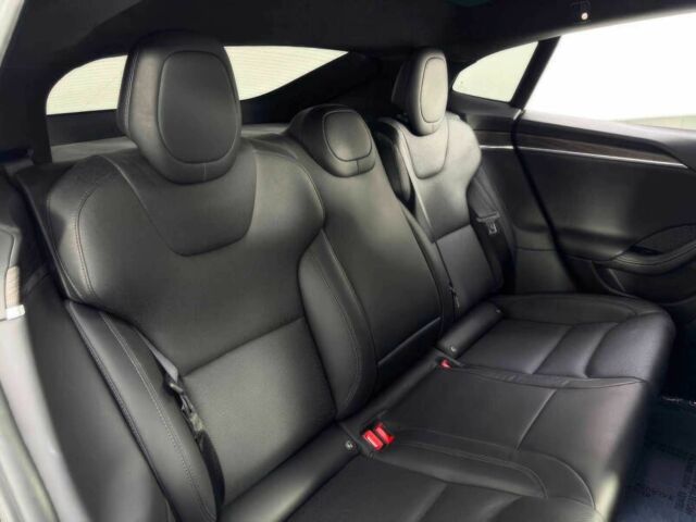 Чорний Тесла Модель С, об'ємом двигуна 0 л та пробігом 29 тис. км за 26000 $, фото 11 на Automoto.ua