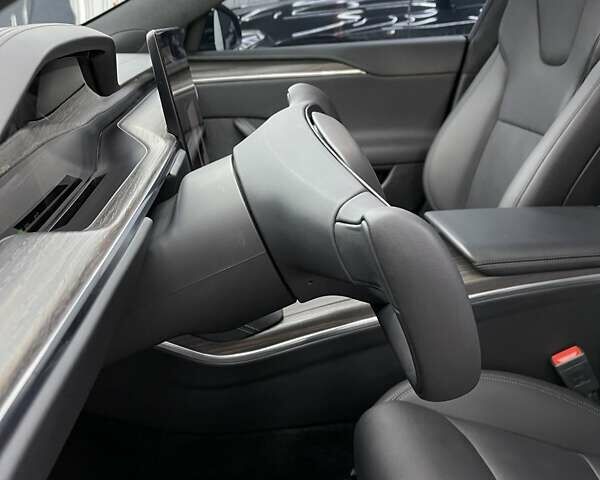 Черный Тесла Модель С, объемом двигателя 0 л и пробегом 45 тыс. км за 41500 $, фото 27 на Automoto.ua