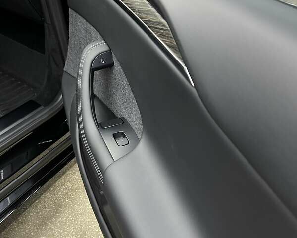 Черный Тесла Модель С, объемом двигателя 0 л и пробегом 45 тыс. км за 41500 $, фото 46 на Automoto.ua