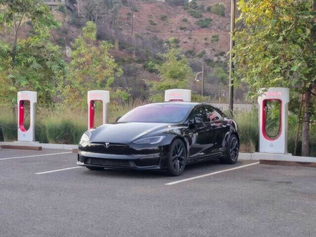 Черный Тесла Модель С, объемом двигателя 0 л и пробегом 18 тыс. км за 23900 $, фото 2 на Automoto.ua